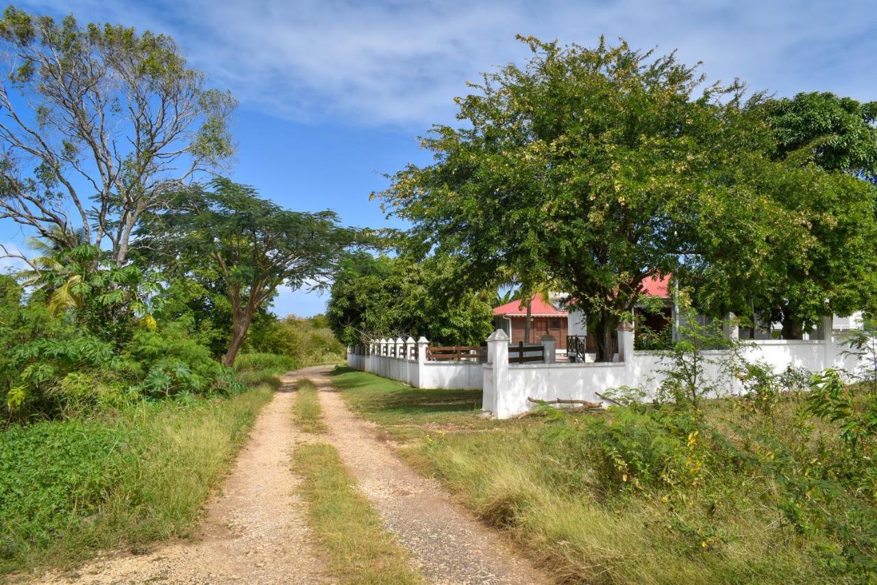 Gites Du Domaine De La Canne A Sucre Anse-Bertrand Luaran gambar